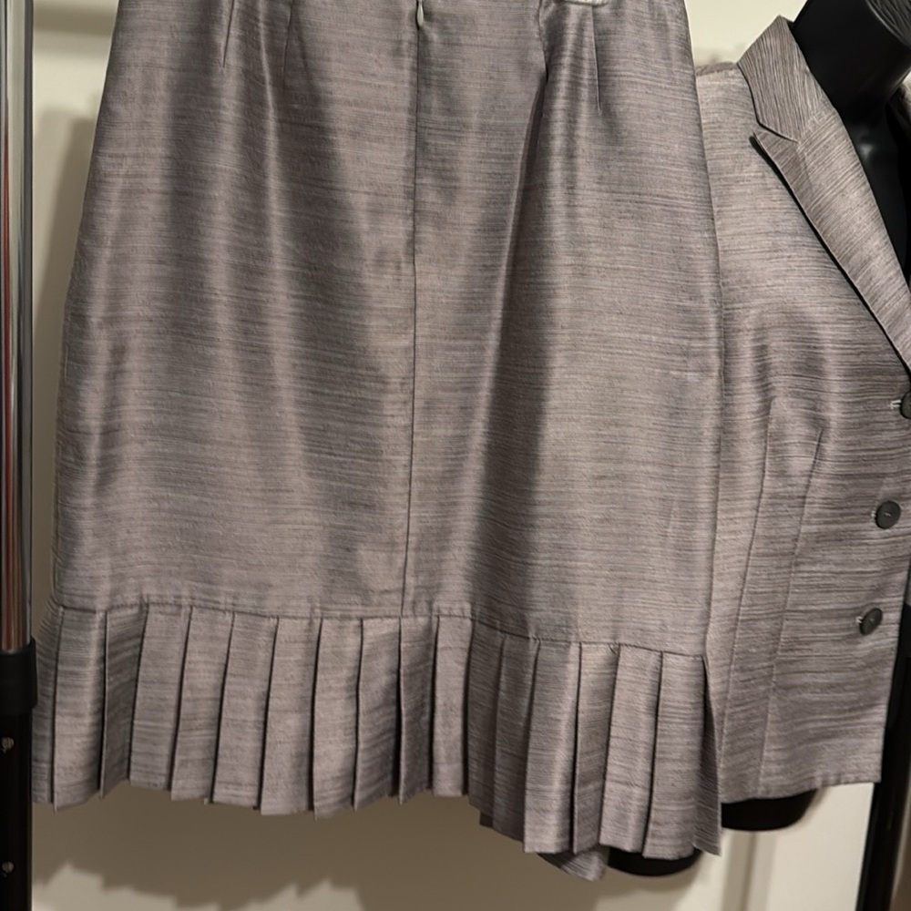Kasper 2 pc suit - Picture 3 of 6